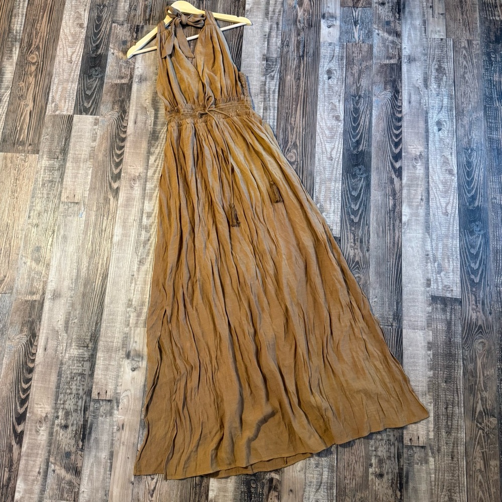 Wishlist Apparel from Buckle Halter Maxi Dress Smocked Middle Gucci Brown Small